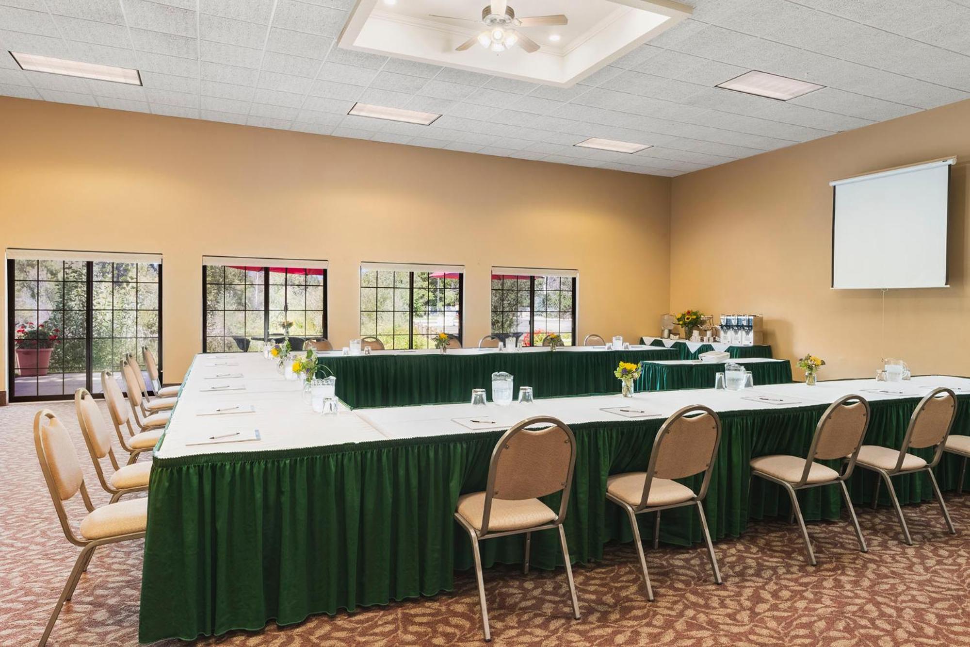 Bitterroot River Inn And Conference Center Hamilton Esterno foto